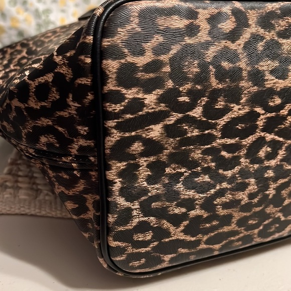 Steve Madden Tote - Picture 9 of 11